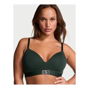 NWOT VS Tshirt Lightly Lined Wireless Shine Green Bra 32A